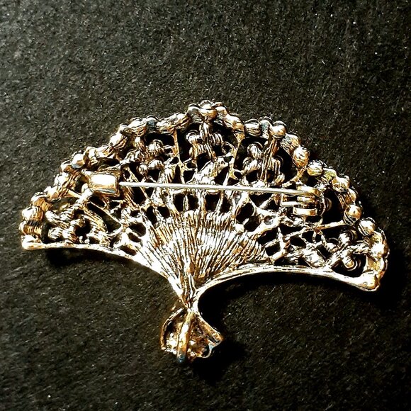 Vintage Style Antique Gold Tone Rhinestone Fan Brooch or Elegant Necklace - Nice - Picture 8 of 10